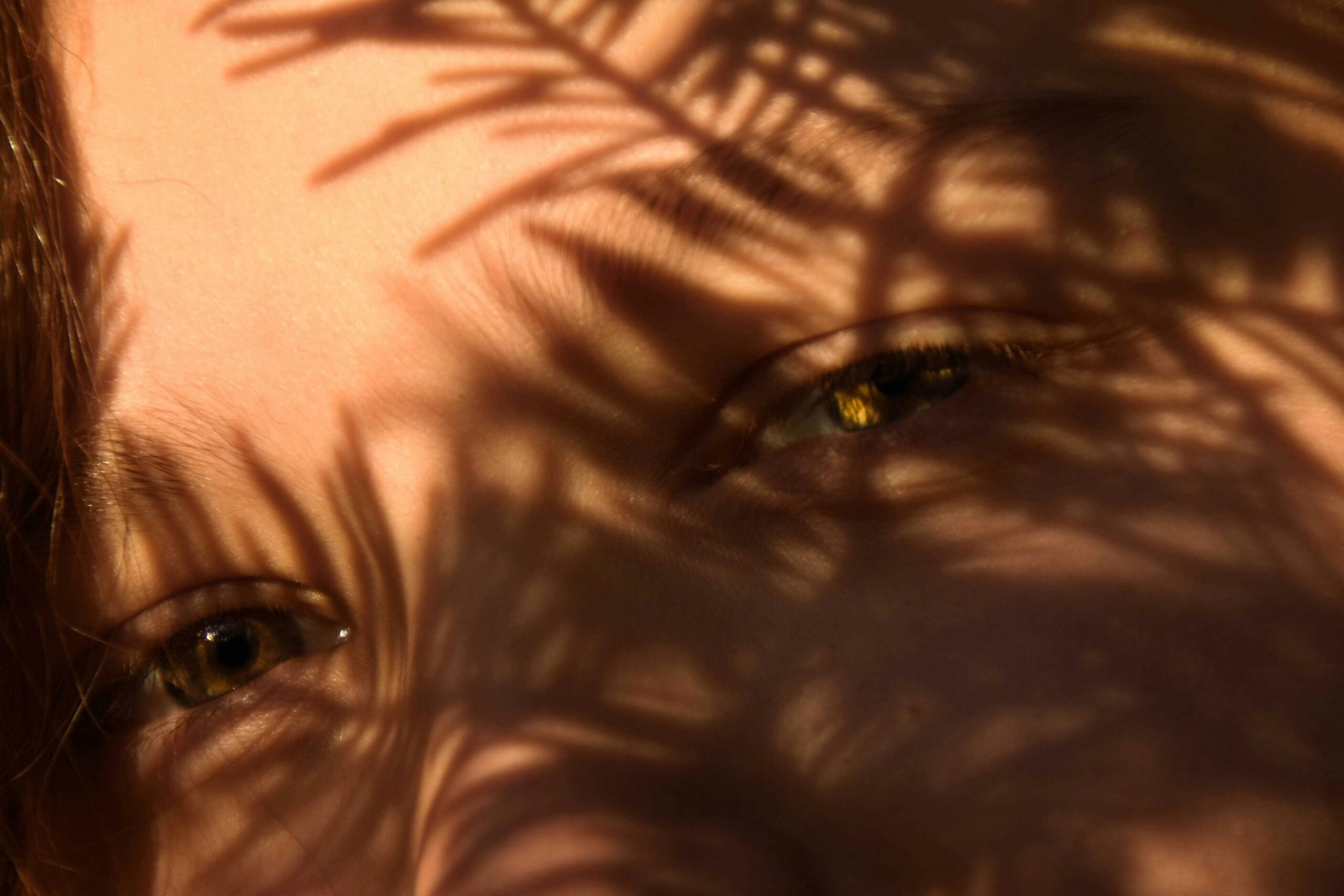 How to Achieve Long-Lasting Beauty: Mastering Crease-Proof Eye Shadow
