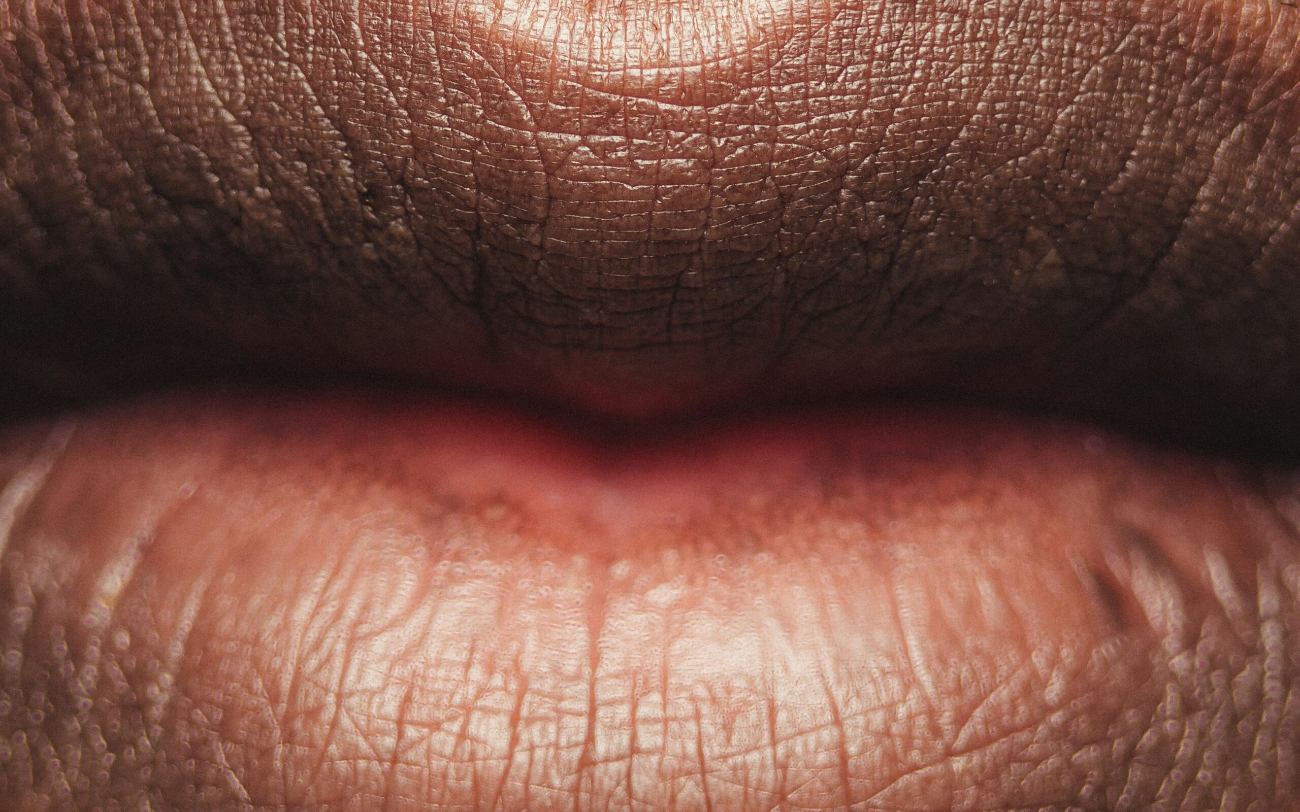 How to Rock Extended Wear Lipstick Like a Pro: The Ultimate Guide to Smudge-Free Elegance