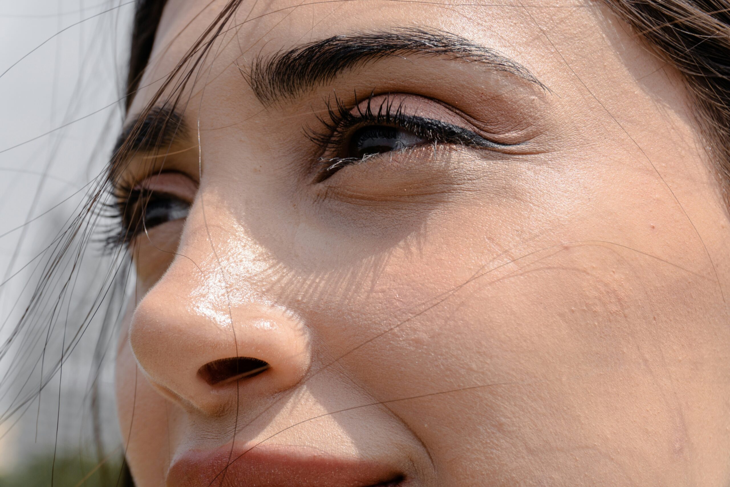 Mastering Moisture-Resistant Makeup: Your Ultimate Guide to Waterproof Beauty