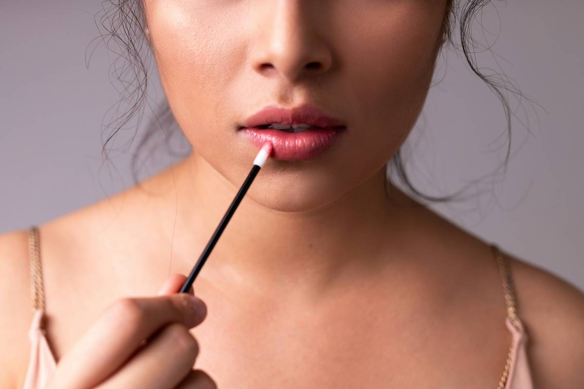 Comparison chart of three popular stay all day concealers