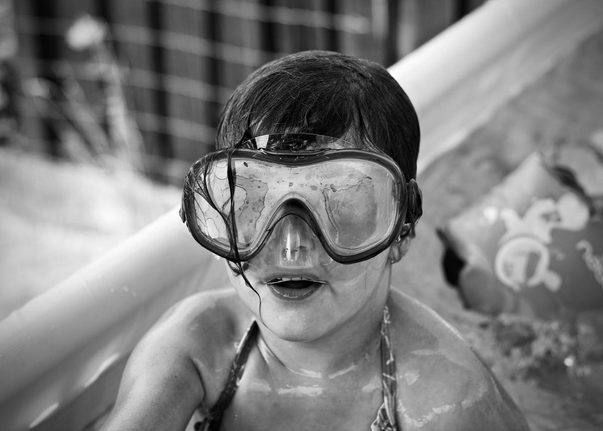 How to Master Outdoor Adventure Makeup: Waterproof Beauty for Every Explorer