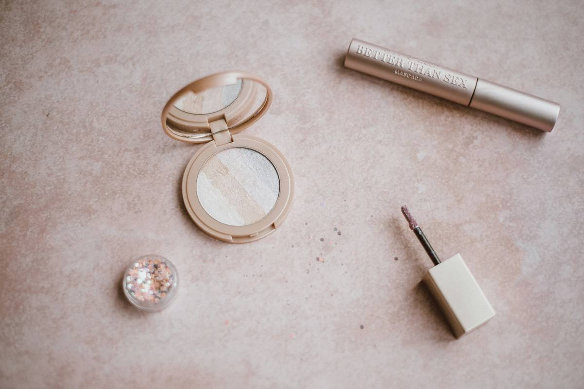 Comparison table showing performance differences between waterproof, water-resistant, and sweat-resistant makeup formulations