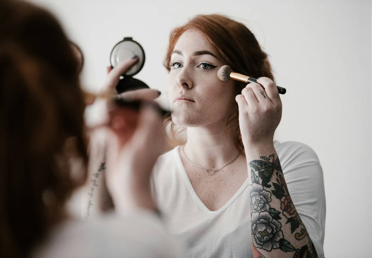 Why Your Waterproof Makeup Still Melts—And How the Right Lasting Setting Spray Fixes It for Good
