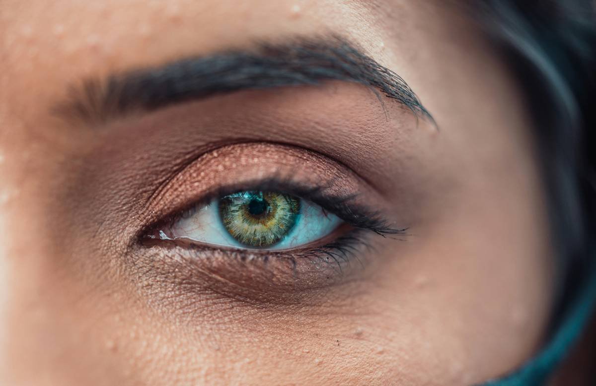 Why Your Anti Smudge Mascara Still Smudges (And How to Actually Fix It)