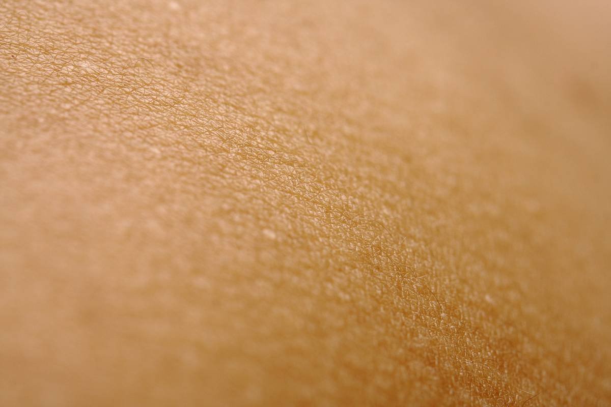 Why Your Sun Resistant Cream Is Melting Off—And How to Actually Make It Last All Day